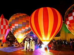 Bezoek Night Glow, een avond vol licht en magie